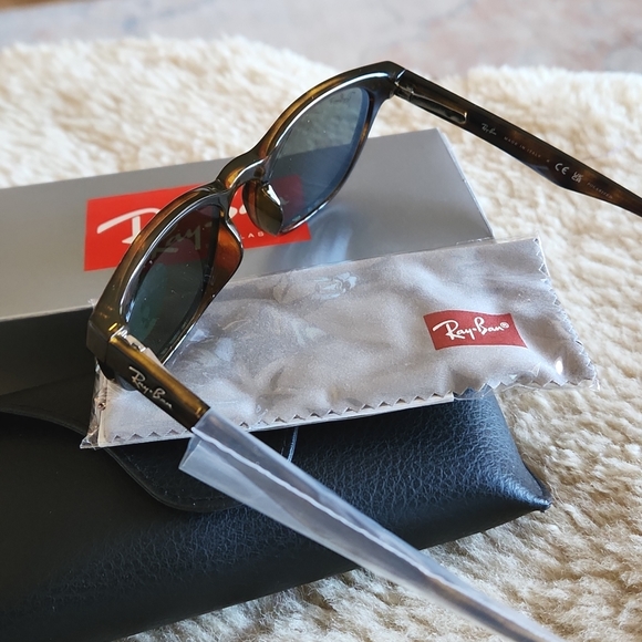 NWT IOB Ray-Ban Wayfarer Light Havana Polarized Sunglasses 👓 😎 - Picture 10 of 16